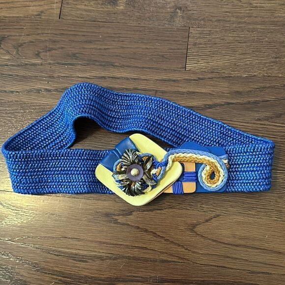 Vtg 80s/90s layered blue, yellow & tan elastic stretch belt/brass floral detail - Picture 4 of 6